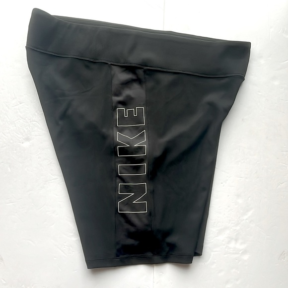 NIKE Sportswear Air Bike Shorts Plus Size 3X NWOT - Picture 10 of 11